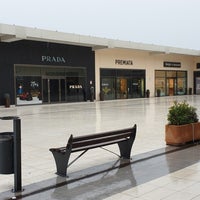 Brand Village Il Castagno - Shopping Mall in Casette d'Ete