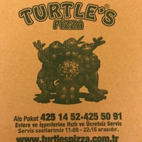Photo taken at Turtles Pizza by Duygu Ö. on 9/25/2017