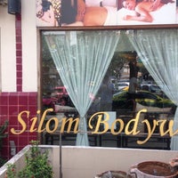 Photo taken at Silom Bodyworks Massage &amp;amp; Nail Spa by Egertongarden on 2/20/2015