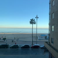 รูปภาพถ่ายที่ Hotel Cádiz Paseo del Mar - Affiliated by Meliá โดย ENG T. เมื่อ 12/4/2021