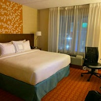 Foto diambil di Fairfield Inn &amp;amp; Suites by Marriott Atlanta Gwinnett Place oleh Hirohiko O. pada 2/6/2020