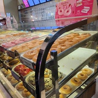 Photo taken at Krispy Kreme by Sukhatai on 10/1/2022