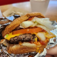 Photo taken at Five Guys by Sukhatai on 2/21/2023