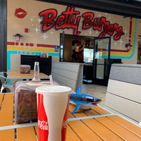 1/6/2020にDiogo G.がBetty Burgersで撮った写真