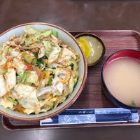 Photo taken at みどり屋食堂 by Hirotaka U. on 9/4/2019