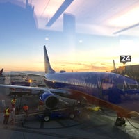 Photo taken at Oakland International Airport (OAK) by Sean M. on 9/28/2017