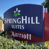 Foto tirada no(a) SpringHill Suites Irvine John Wayne Airport/Orange County por Sean M. em 3/4/2018