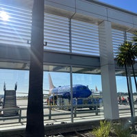 รูปภาพถ่ายที่ Long Beach Airport (LGB) โดย Sean M. เมื่อ 4/30/2024