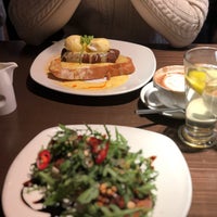 Photo taken at Liberty Grill by 2sometravel on 2/8/2019