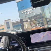 Photo taken at Starbucks (ستاربكس) by مشعل on 5/15/2022