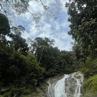 Photo taken at Lata Iskandar Waterfall by Ghdy💕 on 1/20/2024