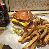 1/5/2016 tarihinde Merve Ş.ziyaretçi tarafından Joy Burger Bar'de çekilen fotoğraf