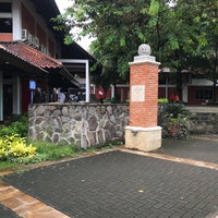 Photo taken at Fakultas Ilmu Pengetahuan Budaya by Uci on 3/24/2018