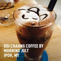Photo taken at Doi Chaang Coffee by Morning Jolt by Jeffrey C. on 2/8/2016
