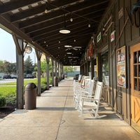 Photo taken at Cracker Barrel Old Country Store by Jemillex B. on 7/16/2023