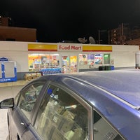 Photo taken at Shell by Jemillex B. on 11/20/2021