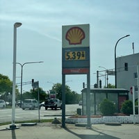 Photo taken at Shell by Jemillex B. on 5/22/2022