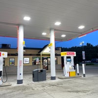 Photo taken at Shell by Jemillex B. on 6/29/2022