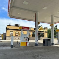 Photo taken at Shell by Jemillex B. on 5/27/2023