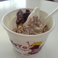 Снимок сделан в Mieleyo Premium Frozen Yogurt пользователем Carmen T. 5/13/2013