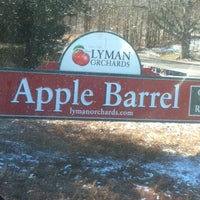 Foto tomada en Lyman Orchards Apple Barrel Market  por Miss Marcia&amp;lt;3 el 1/26/2013