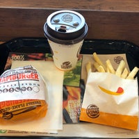 Photo taken at Burger King by 賢一郎 小. on 1/18/2020