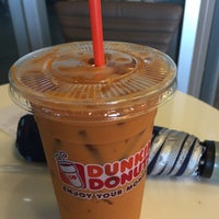 Photo taken at Dunkin&amp;#39; Donuts by Bumbim S. on 12/18/2016