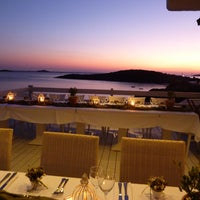 Foto diambil di Cyclades Restaurant oleh Cyclades Restaurant pada 5/14/2014