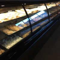 2/11/2016 tarihinde Sal D.ziyaretçi tarafından El Prado Bakery'de çekilen fotoğraf