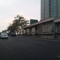 Photo taken at Halte Bus Cawang by rohim on 9/25/2012