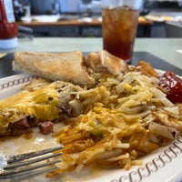 Photo taken at Waffle House by Gil G. on 3/3/2023