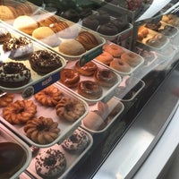 Photo taken at Krispy Kreme by Raul G. on 5/15/2016