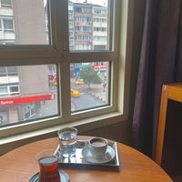 Photo taken at Holiday Inn İstanbul Şişli by Refal on 12/9/2022