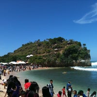 Pantai Indrayanti Sidoharjo Tepus Gunung Kidul Di