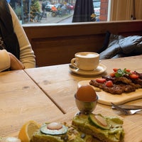Photo taken at Le Pain Quotidien (Oud Zuid) by Dr.D on 12/7/2023