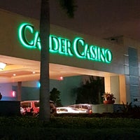 Photo prise au Calder Casino par Nabbs J. le4/2/2017