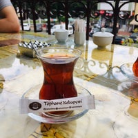 รูปภาพถ่ายที่ Tophane Kebapçısı โดย BAHADIR K. เมื่อ 7/14/2020