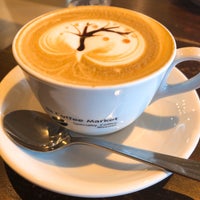 Photo taken at The Coffee Markat by 大塚 実. on 3/28/2019