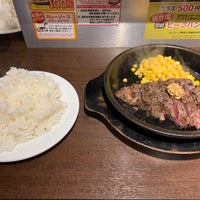Photo taken at Ikinari Steak by むろろん や. on 2/3/2020