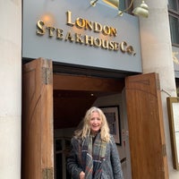 Das Foto wurde bei London Steakhouse Co. von Andy G. am 5/4/2019 aufgenommen