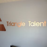 รูปภาพถ่ายที่ Triangle Talent, Inc. โดย Seth B. เมื่อ 4/2/2013
