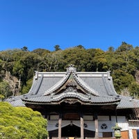 Photo taken at Shuzenji Temple by イッシー on 1/1/2024
