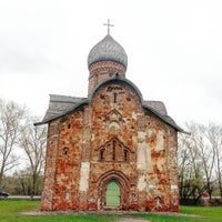 Photo taken at Церковь Петра и Павла в Кожевниках by Max F. on 4/28/2016