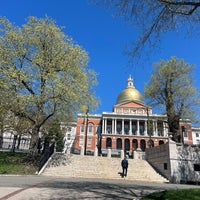 รูปภาพถ่ายที่ Massachusetts State House โดย Neyla E. เมื่อ 4/25/2024