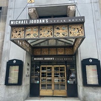 Photo prise au Michael Jordan&amp;#39;s Steak House Chicago par Neyla E. le4/24/2024