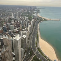 รูปภาพถ่ายที่ 360 CHICAGO โดย Neyla E. เมื่อ 4/23/2024