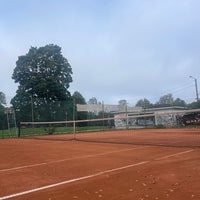 Photo taken at Smash Tennis (Kaisaniemen tenniskenttä) by Karl W. on 9/12/2023