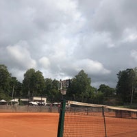 Photo taken at Kalastajatorpan tennisklubi by Karl W. on 8/7/2019