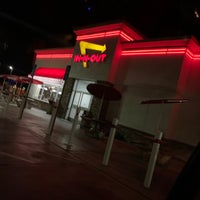 Photo taken at In-N-Out Burger by 🧿 𝕷𝖆𝖑𝖆 🧿 on 2/12/2020