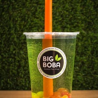 9/9/2013 tarihinde Big Boba Bubble Tea Shopziyaretçi tarafından Big Boba Bubble Tea Shop'de çekilen fotoğraf